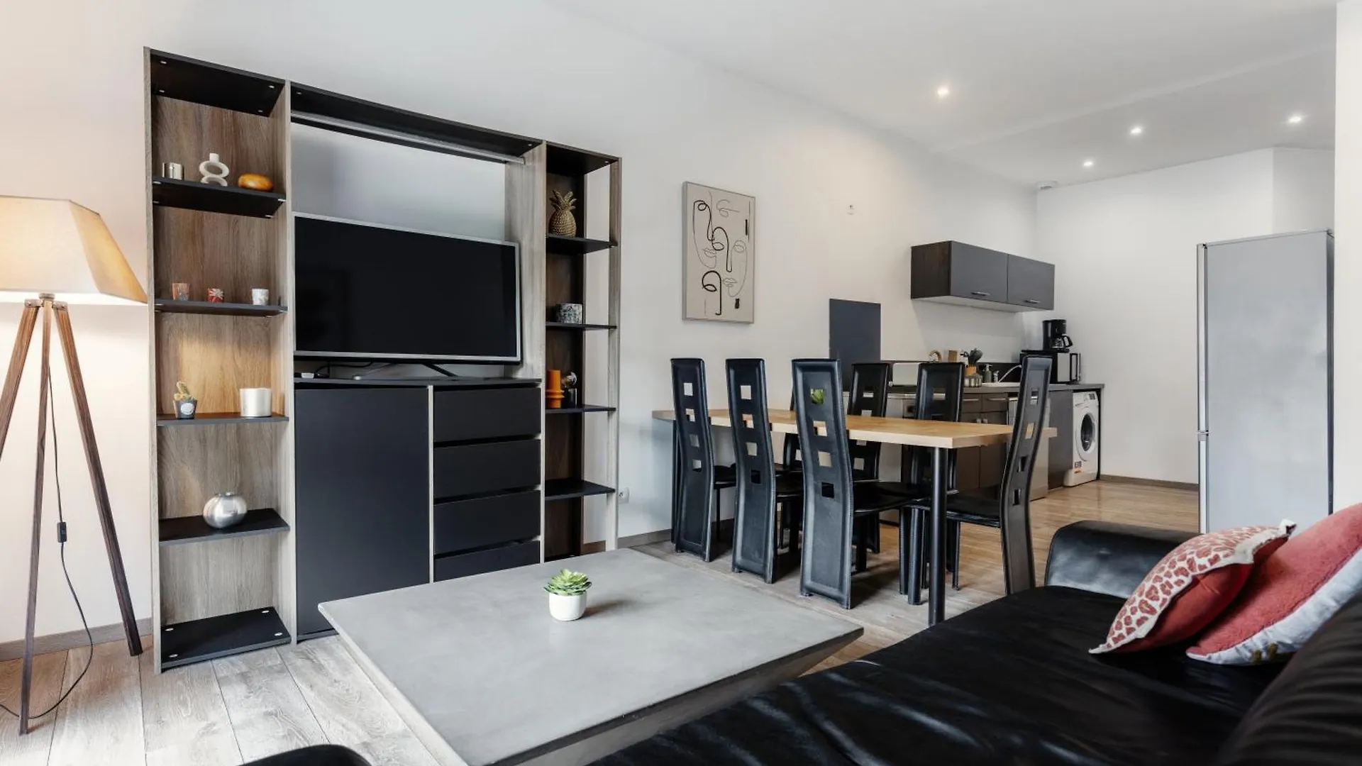 Apartman 2 Chambres, Hyper-Centre, Stationnement Prive Gratuit Bourg-en-Bresse Franciaország